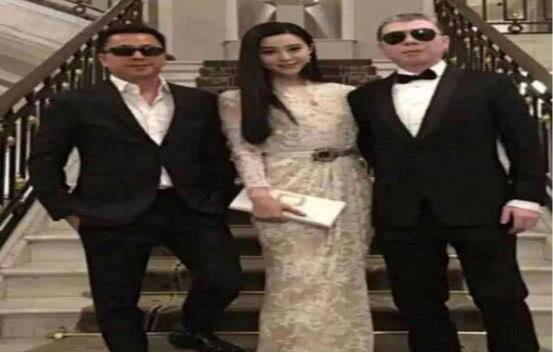 娱乐界最佳吃瓜达人,她如何成为娱乐圈风向标